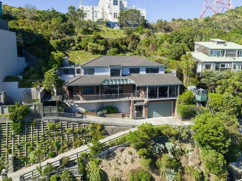 35 Robieson Street, Roseneath