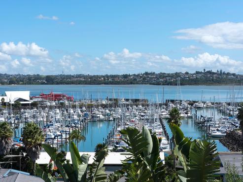 85 Takutai Avenue, Half Moon Bay