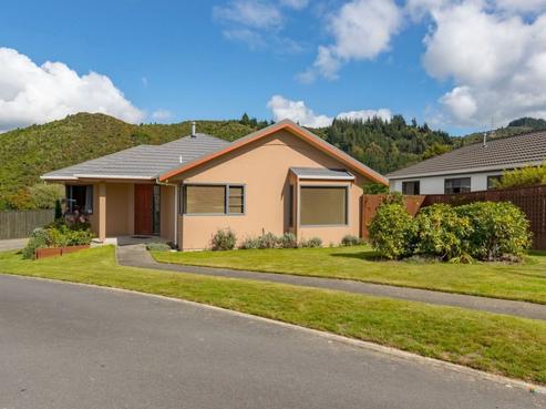 18 Ormrod Grove, Riverstone Terraces