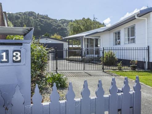 13 Moonstone Grove, Birchville