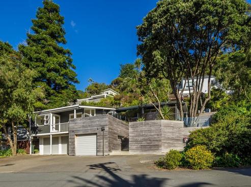 2 Francis Bell Grove, Lowry Bay
