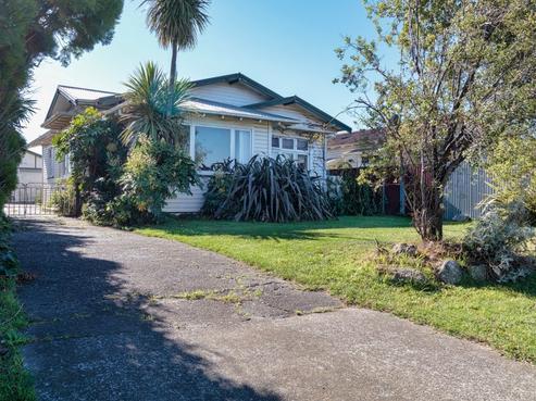 804 Queen Street East, Parkvale