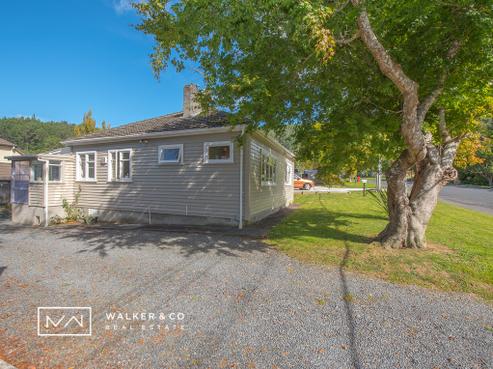 9 Jocelyn Crescent, Pinehaven