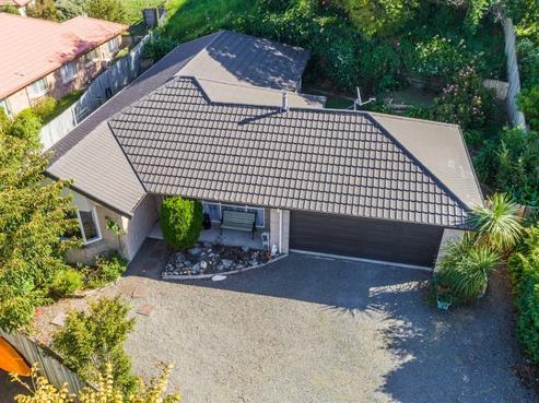 8 Lorna Irene Drive, Raumati South