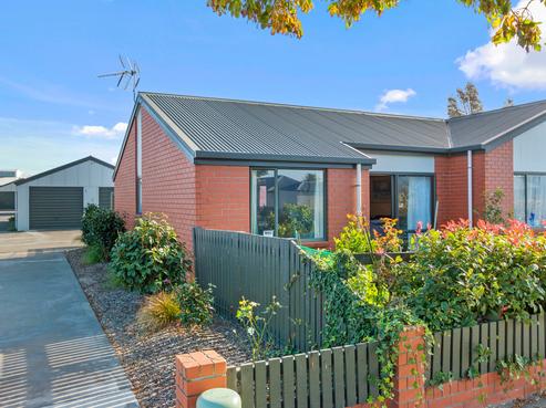 1/214 Breezes Road, Aranui