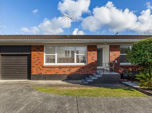 3/766 Beach Road, Browns Bay