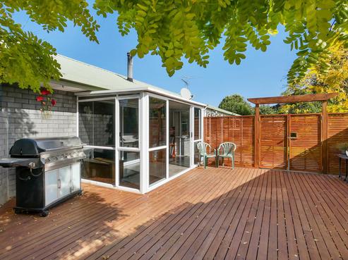 6 Bridge Street, Southbridge