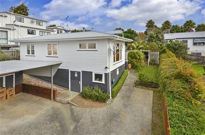 18 Woodall Place, Totara Vale