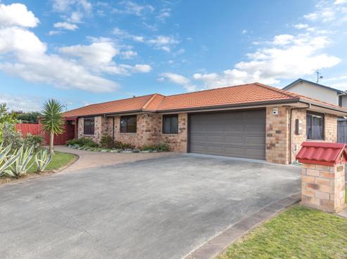 34 Ravenscourt Place, Huntington