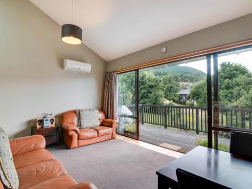 212/139 Fernhill Road, Fernhill/Sunshine Bay