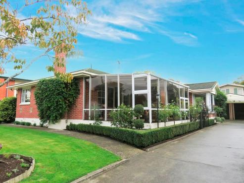 12 Montrose Street, Gladstone