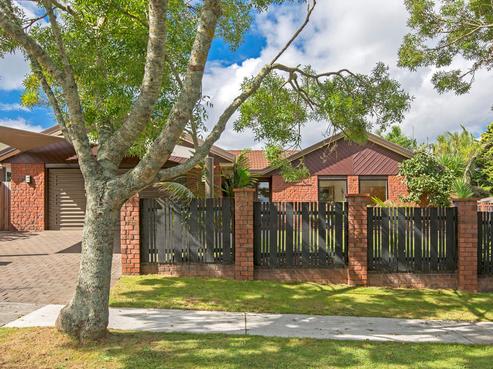 10 Parramatta Place, Botany Downs