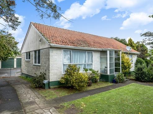 12 Montgomery Crescent, Bader