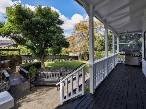 54 Redlands Grove, Swanson