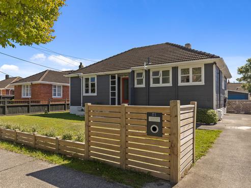 81 Naenae Road, Naenae