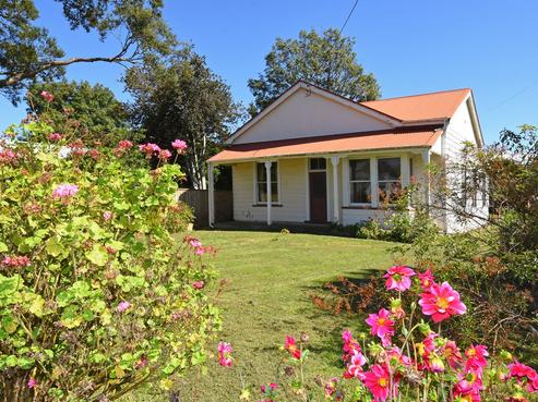 176 Main Street, Greytown