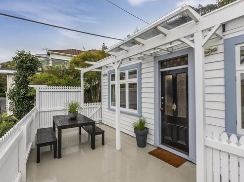 4 Pitarua Street, Thorndon