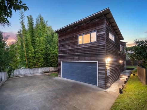 11B Garmons Way, Castor Bay