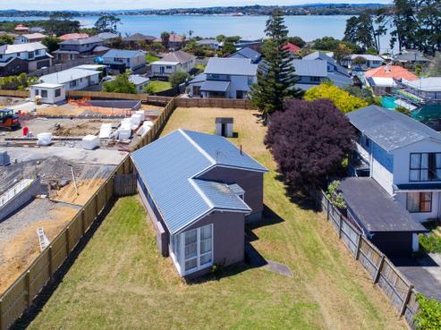 16 Lyndhurst Street, Waiotaiki Bay
