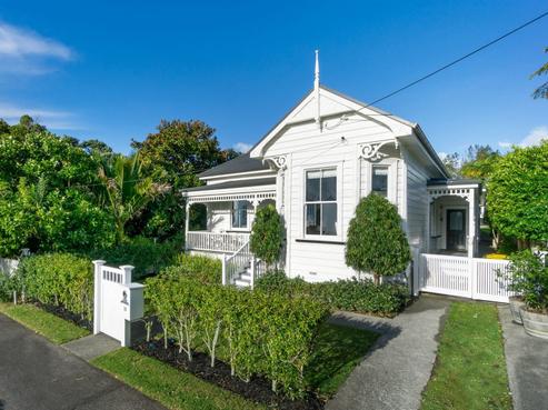 16 Russell Street, Stanley Point