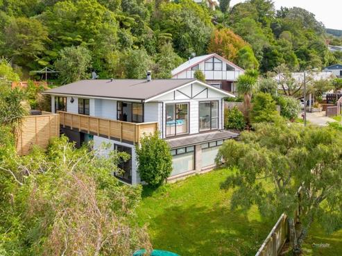9 Gainsborough Grove, Belmont
