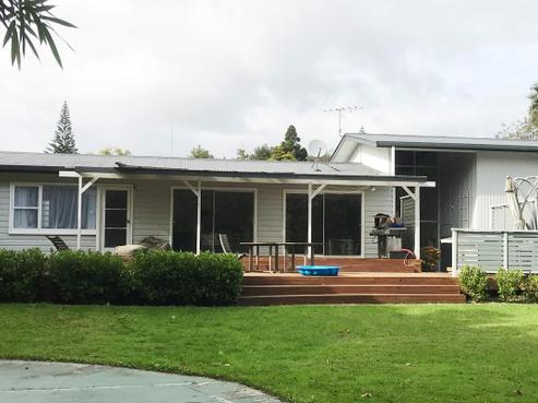 8 Lawrence Crescent, Hillpark