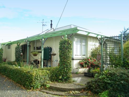 40 Watt Road, Otatara
