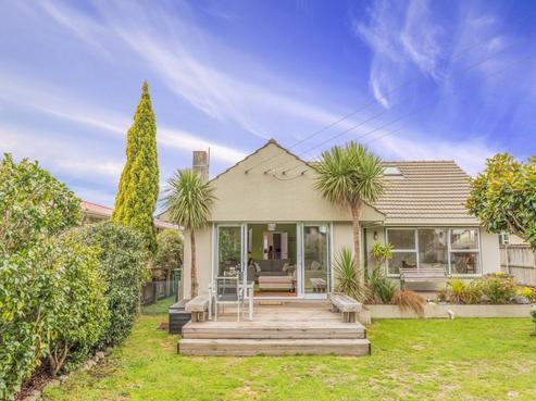 84 Alexander Road, Raumati Beach
