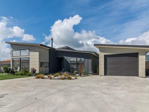26 Marram Way, Peka Peka