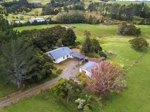 1037 Leigh Road, Matakana
