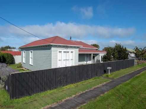 84 Riemenschneider Street, Manaia