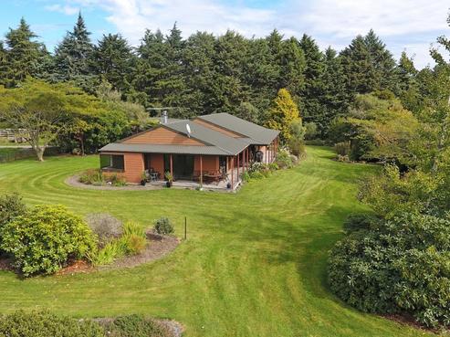 1143 Eighty Eight Valley Road, Wakefield
