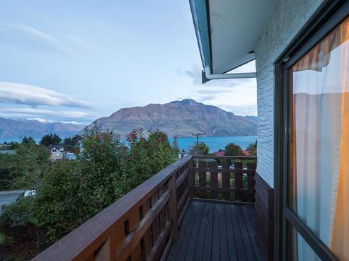 23B Arawata Terrace, Fernhill/Sunshine Bay
