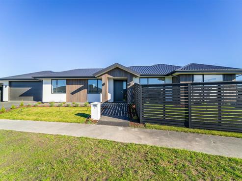 4 Sharman Place, Wigram