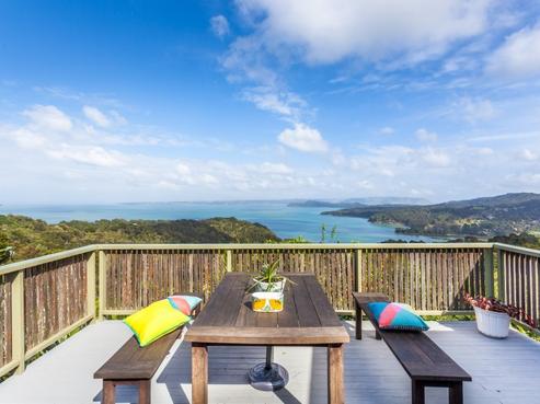23 Lookout Drive, Laingholm