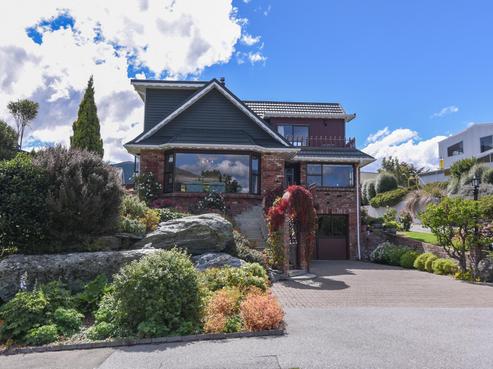 79 Cedar Drive, Kelvin Heights
