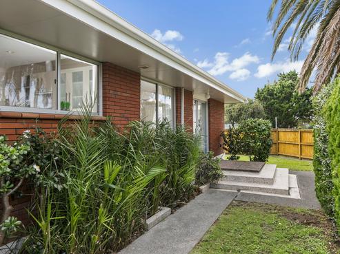 1/27 Eastern Beach Road, Eastern Beach