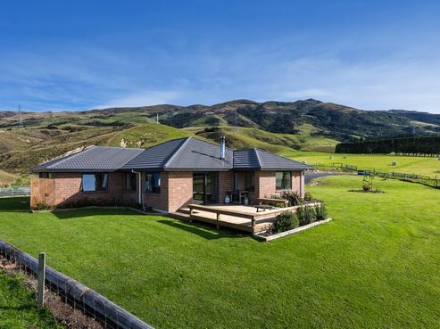 36 Back Road, Outram