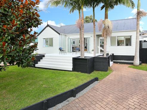 18 Camphora Place, Ranui