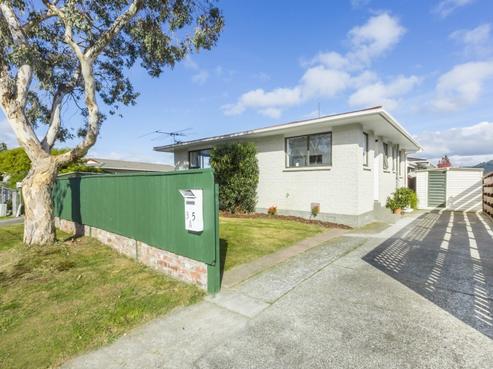 35A Shanly Street, Brown Owl
