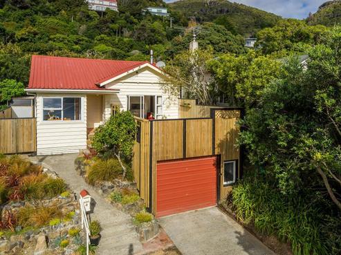 4 Mahoe Street, Eastbourne