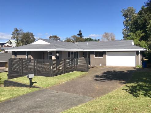 5 Caledonia Place, Highlands Park