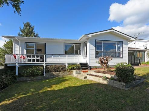 45 Waipounamu Drive, Kelson
