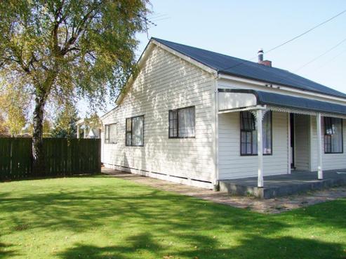 14 Springfield Road, Milton
