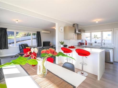 215 Annesbrook Drive, Wakatu