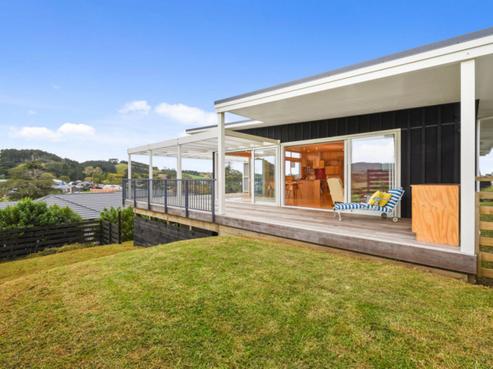 19 Laly Haddon Place, Matakana