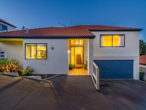 3/8 Kells Place, Botany Downs