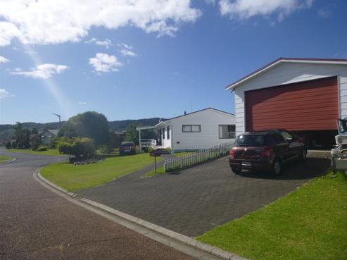 104 Everitt Crescent, Whangamata