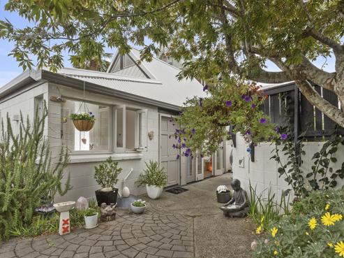 6/53 Vauxhall Road, Devonport