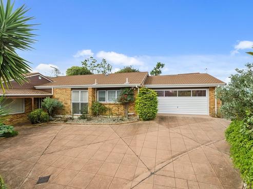 7 Woodview Rise, Botany Downs
